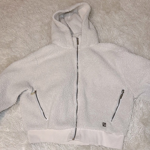 Calvin Klein Cropped Teddy Jacket - Picture 5 of 10